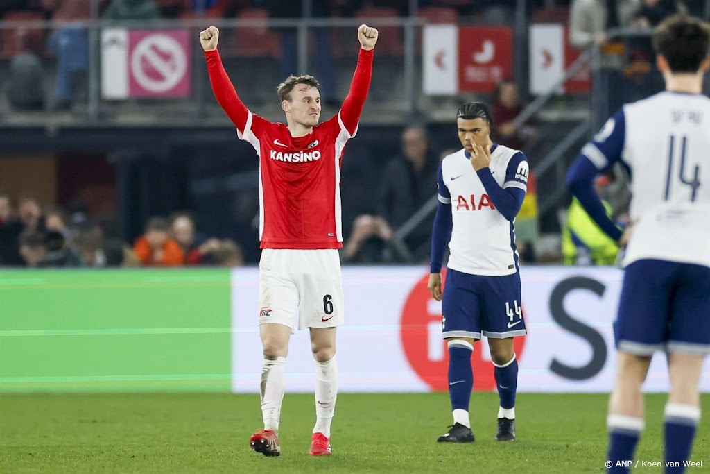 AZ heeft na knappe thuiszege op Tottenham zicht op kwartfinale
