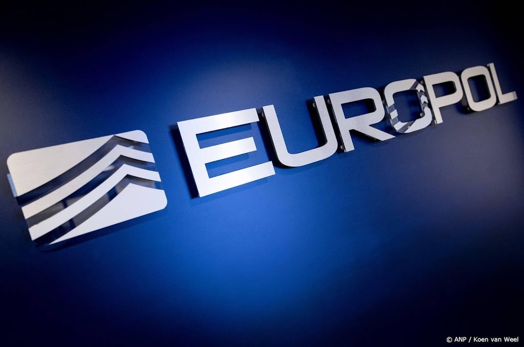 Wereldwijd drugs- en witwasnetwerk ontmanteld, 15 arrestaties