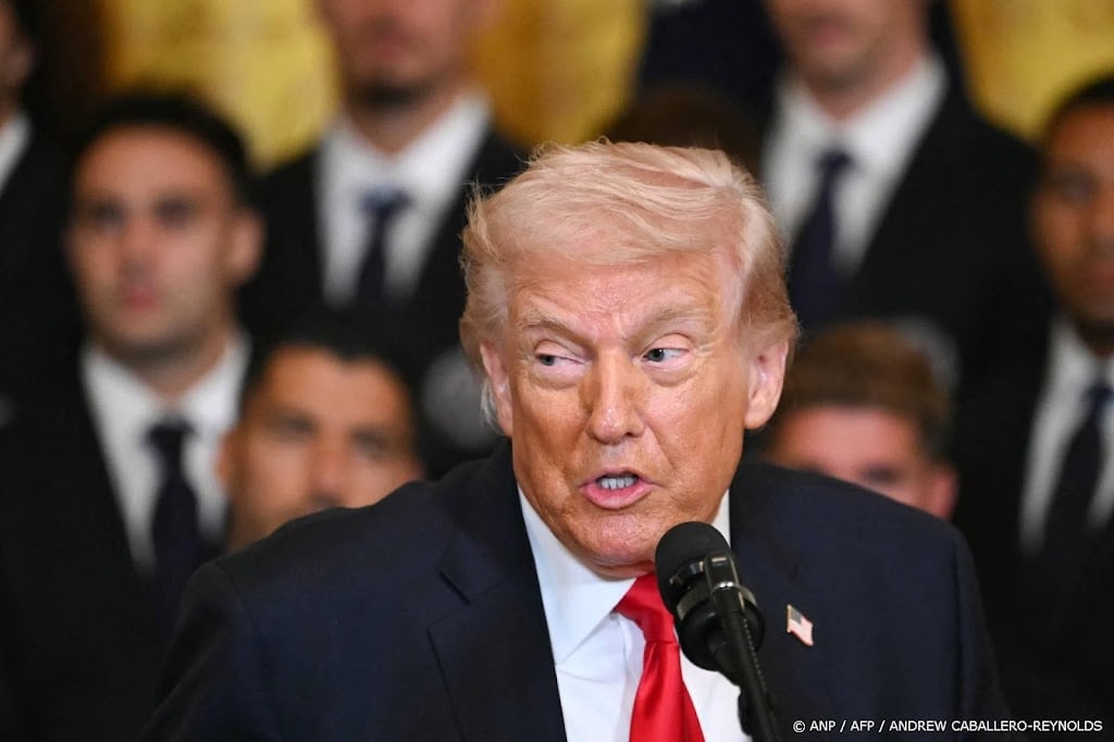 Trump: enige deal met Iran is onvoorwaardelijke overgave