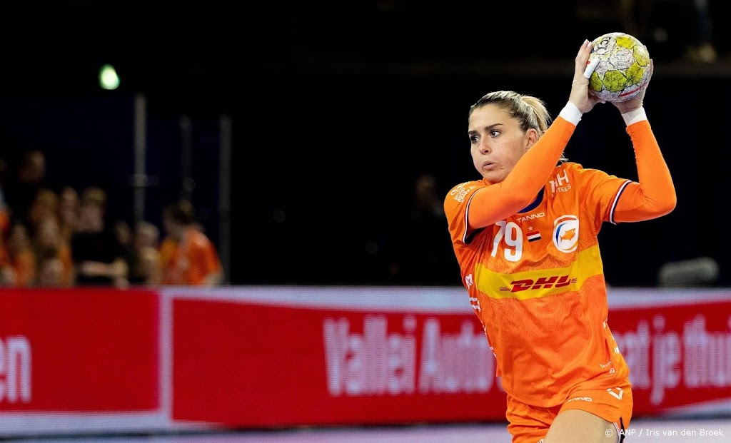 Polman vindt rust in hectiek van Roemeens handbal