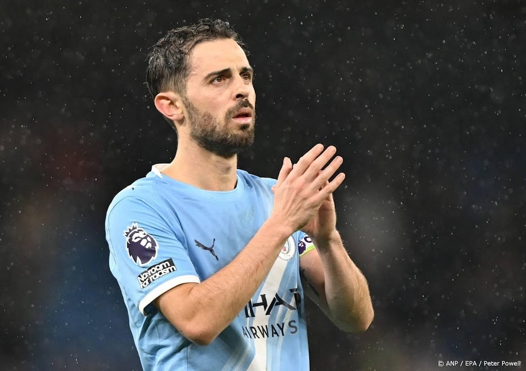 Lijnders kondigt vertrek aanvoerder Silva aan bij Manchester City