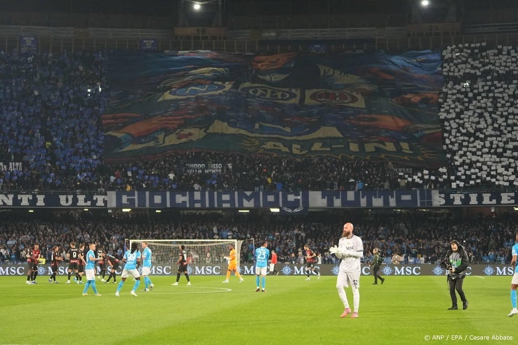 Invaller Politano helpt Napoli aan thuiszege op AC Milan