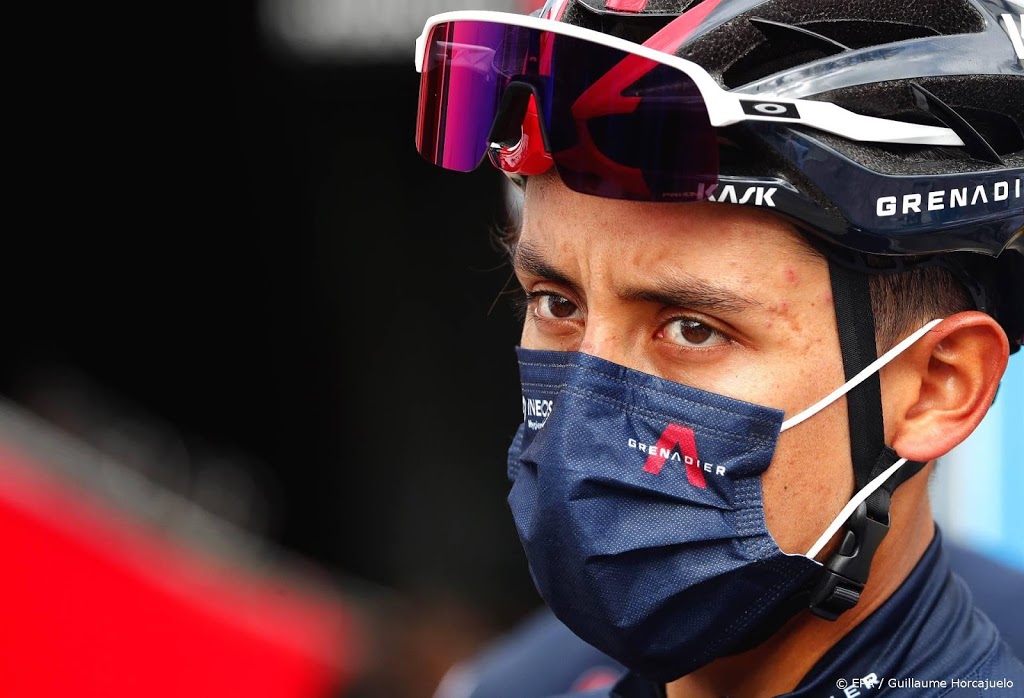 Bernal begint voorzichtig aan Giro na rugproblemen 