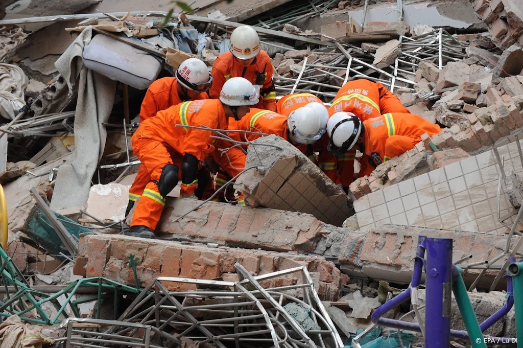 Dodental door ingestort gebouw in centraal China loopt op tot 53