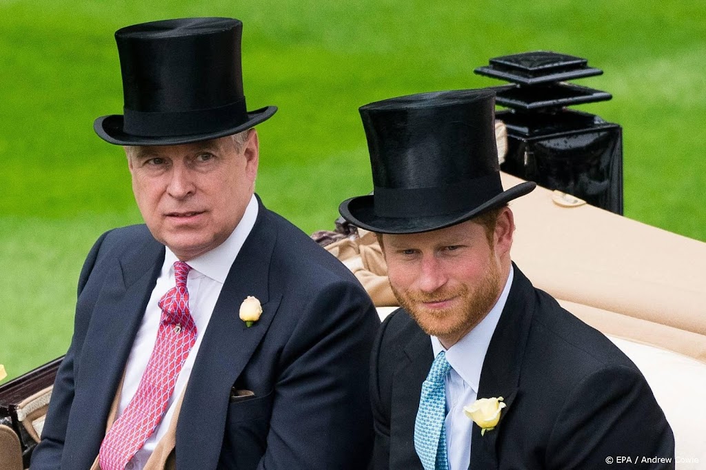 Harry en Andrew niet bij balkonscène regeringsjubileum Queen