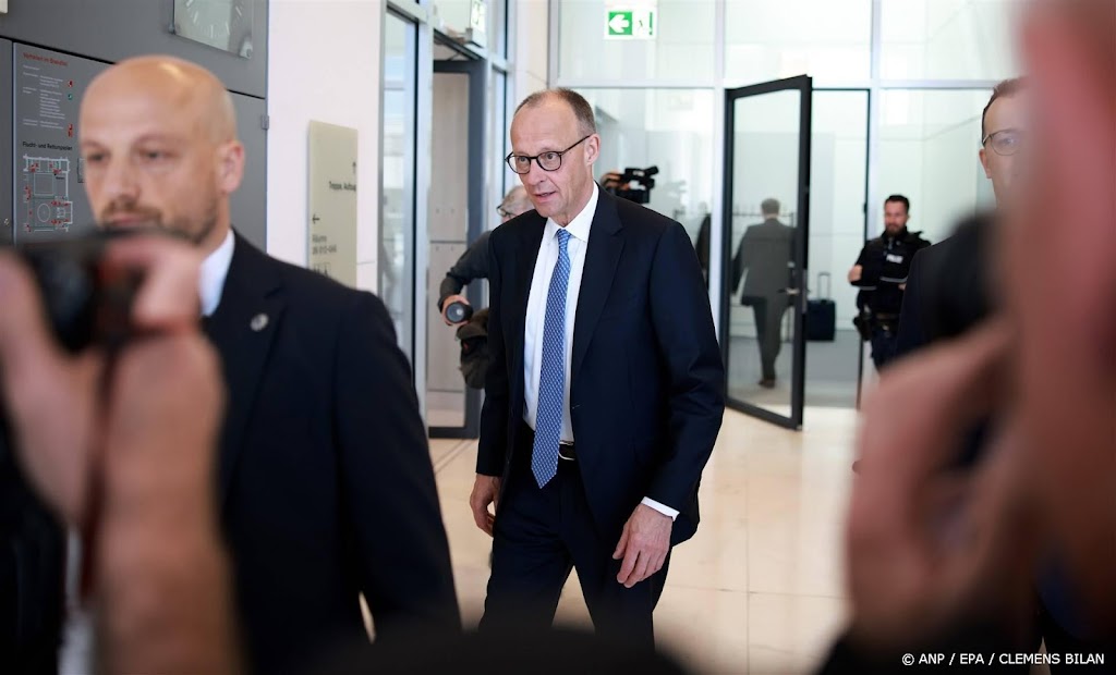 Duitse media: dinsdag geen stemming meer over bondskanselier