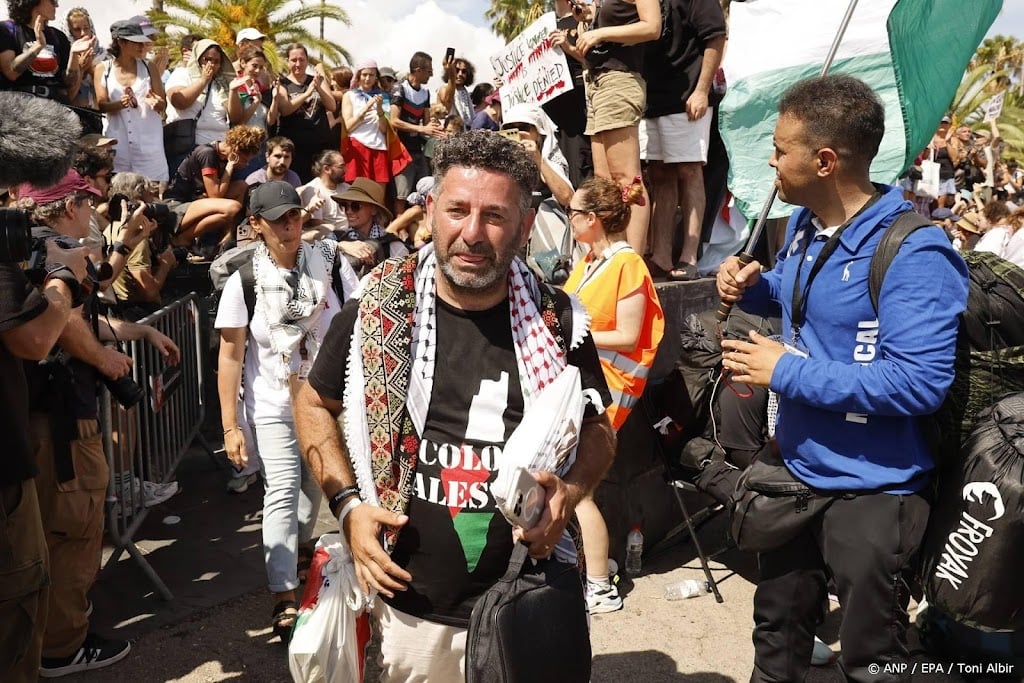 Flotilla-activist in cel Israël stopt na eten ook met drinken