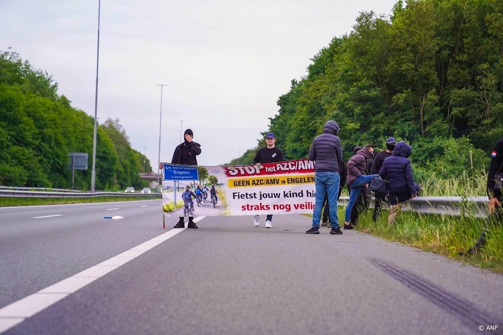 A59 bij Den Bosch weer vrijgegeven, demonstranten van snelweg af 