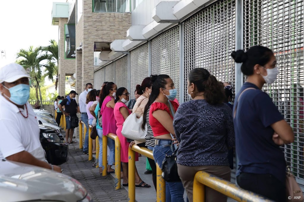 Suriname gaat twee weken in totale lockdown