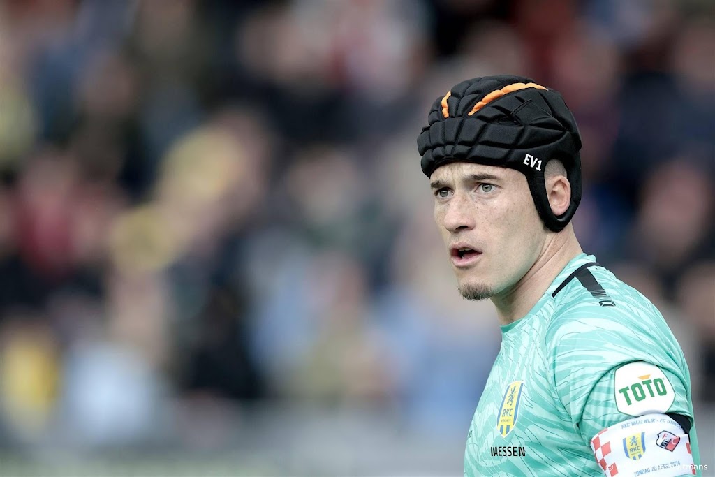 Keeper Vaessen debuteert bij Suriname met zege in WK-kwalificatie