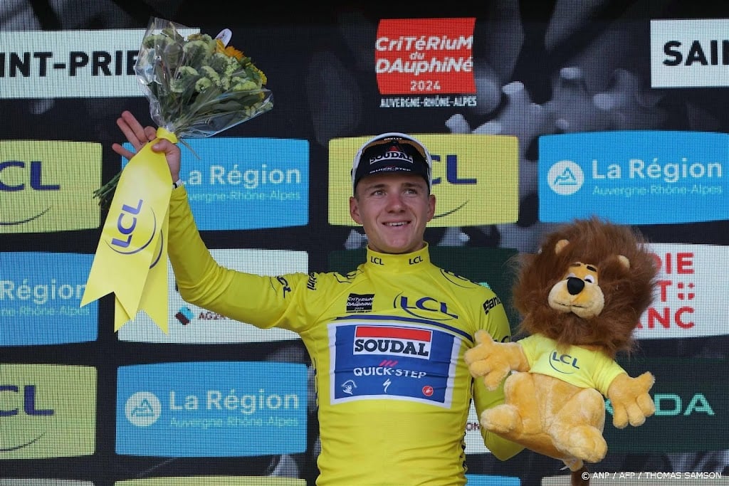 Leider Evenepoel voelt zich 'best oké' na valpartij in Dauphiné