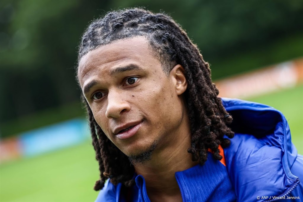 Verdediger Aké tweede aanvoerder van Oranje op EK 