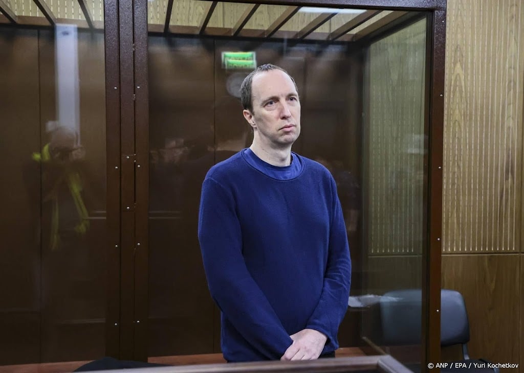 Amerikaan vrijgelaten uit Russische kliniek waar hij vastzat