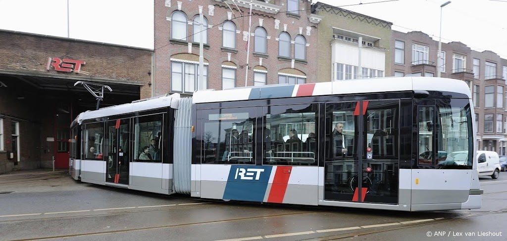 Voetganger overleden bij aanrijding met tram in Rotterdam