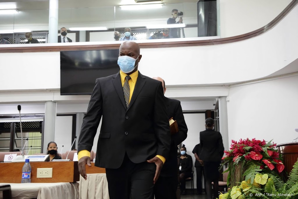 Suriname versoepelt coronamaatregelen, behalve in het oosten