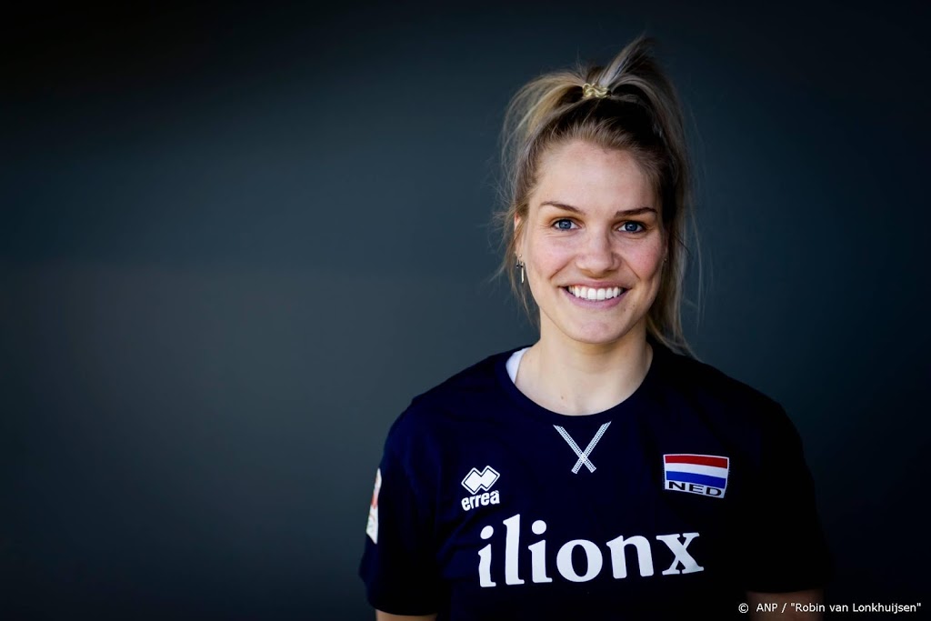 Volleybalster Knip traint rest van het jaar bij Oranje
