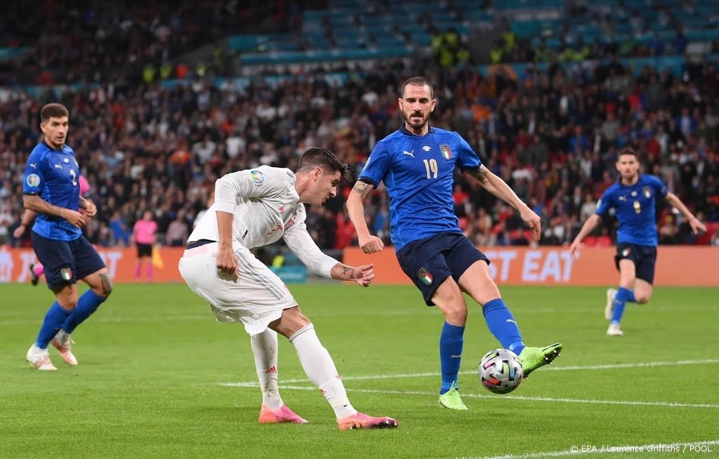 Italië en Spanje gaan verlengen in halve finales EK 