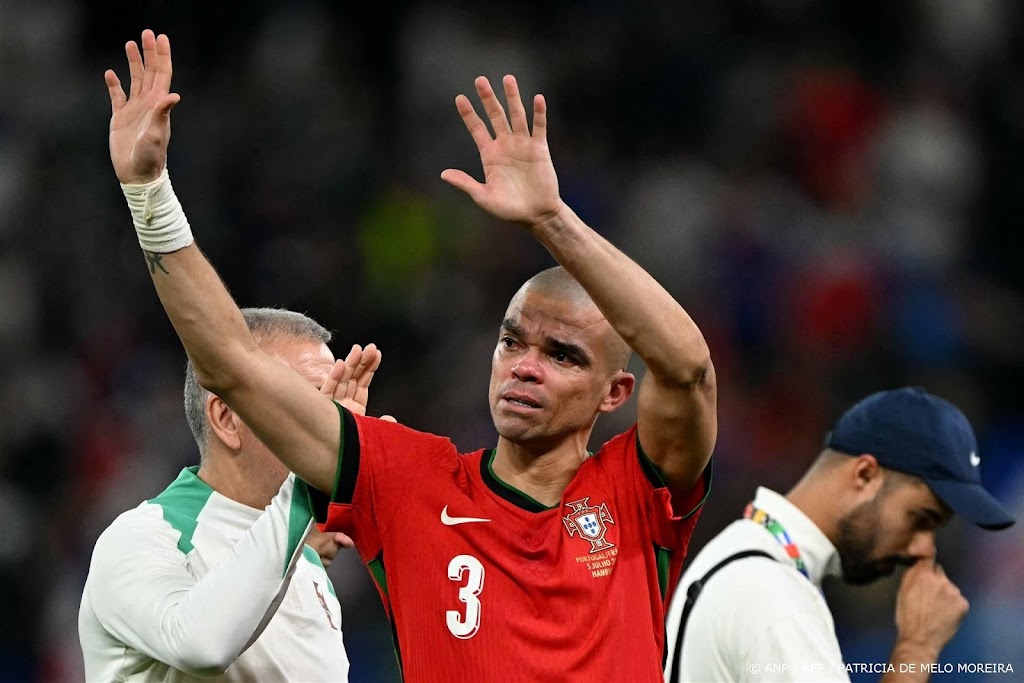 Verdediger Pepe (41) zegt nog niets over toekomst bij Portugal