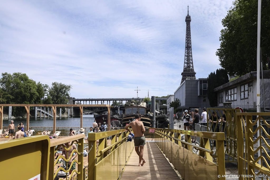 Zwemgebieden in de Seine in Parijs weer dicht door regen