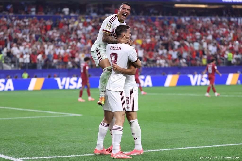 Spanje verslaat Portugal met 1-0 na late goal Merino 
