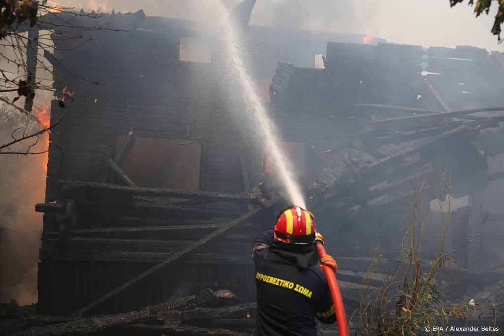 Bosbranden in Griekenland breiden zich verder uit