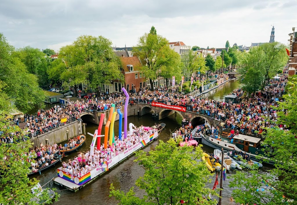 Na twee jaar weer Canal Parade in Amsterdam