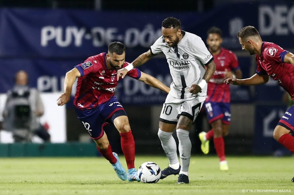 Neymar leidt PSG naar ruime zege in eerste competitieduel