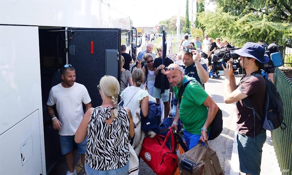 Laatste bussen met vakantiegangers uit Italië terug in Nederland