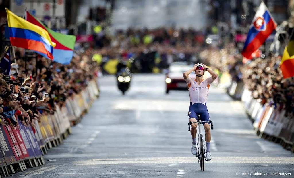 Van der Poel gaat feesten en zich dan richten op mountainbike