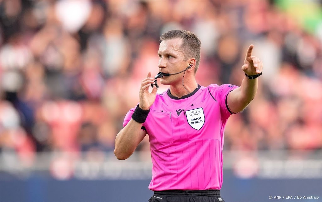 UEFA haalt dronken VAR en assistent van wedstrijd af