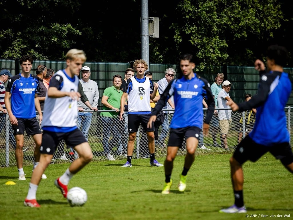 Spelers Vitesse moeten naar KNVB om snel van contract af te zijn