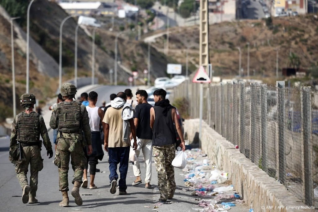 EU: migranten niet van Ceuta doorgereisd naar vasteland Spanje