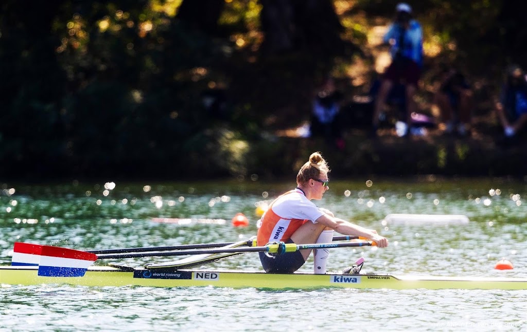 Florijn moet twee roeisters voor zich dulden in kwartfinales skiff