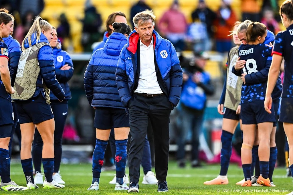 Bondscoach Jonker wil toch naar Spelen met voetbalsters