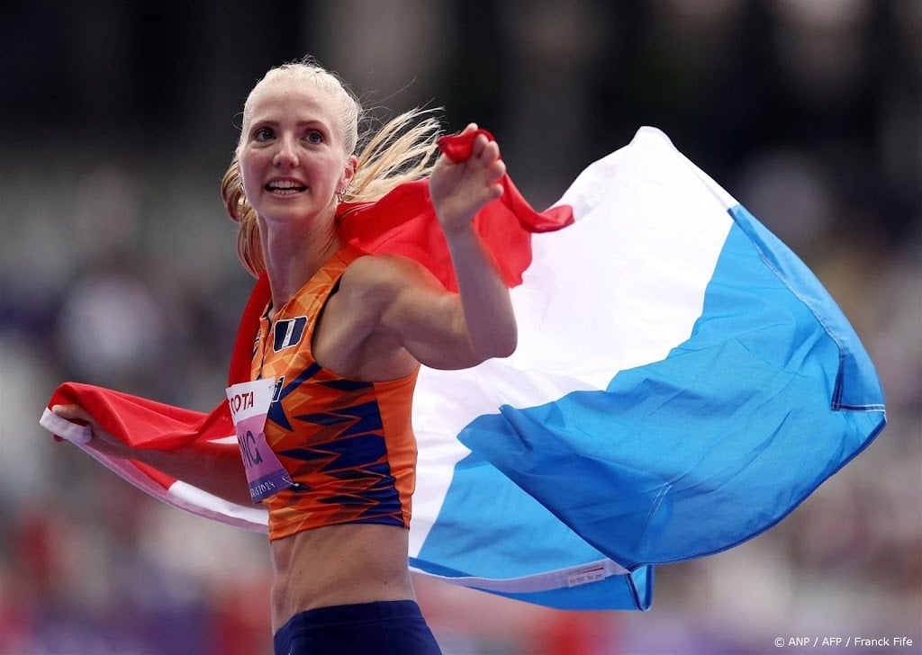 Atlete Jong sprint naar goud op 100 meter in Oranje-show