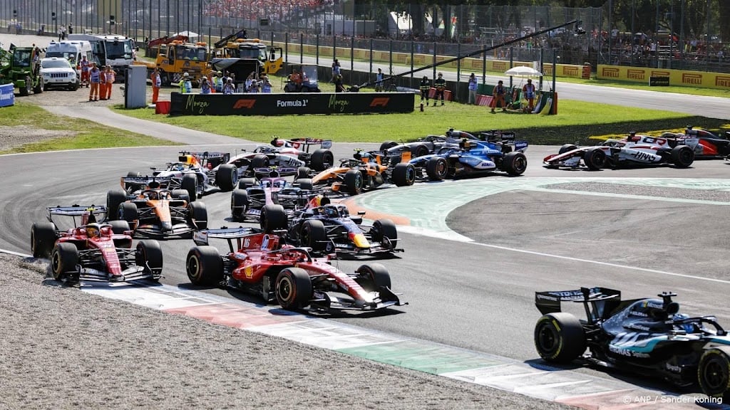GP van Italië onderbroken na crash Ferrari-coureur Leclerc