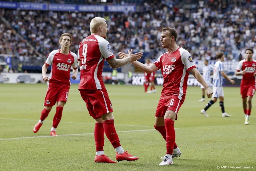 AZ klopt Heerenveen dankzij Oufkir en blijft zonder puntenverlies