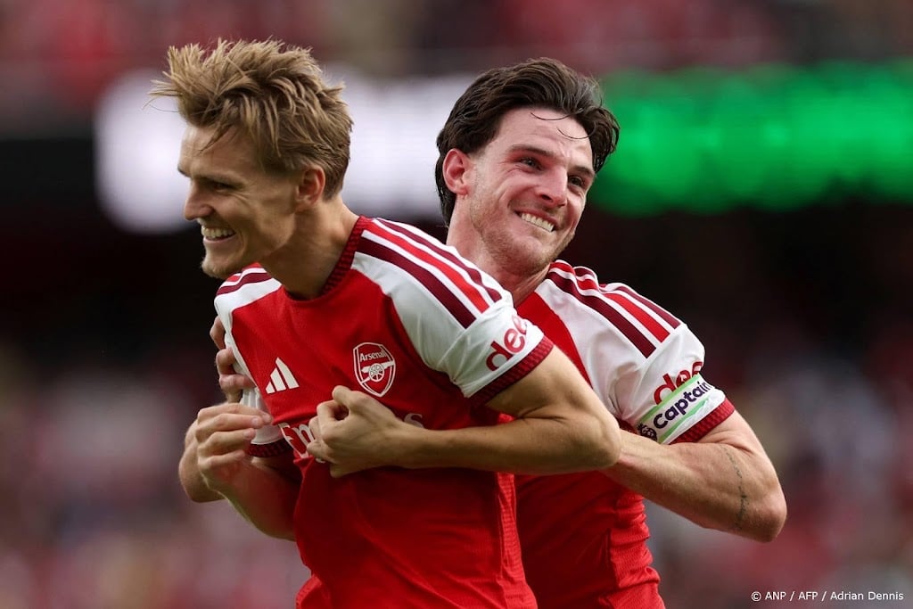 Arsenal komt met zege op Chelsea naast Manchester City