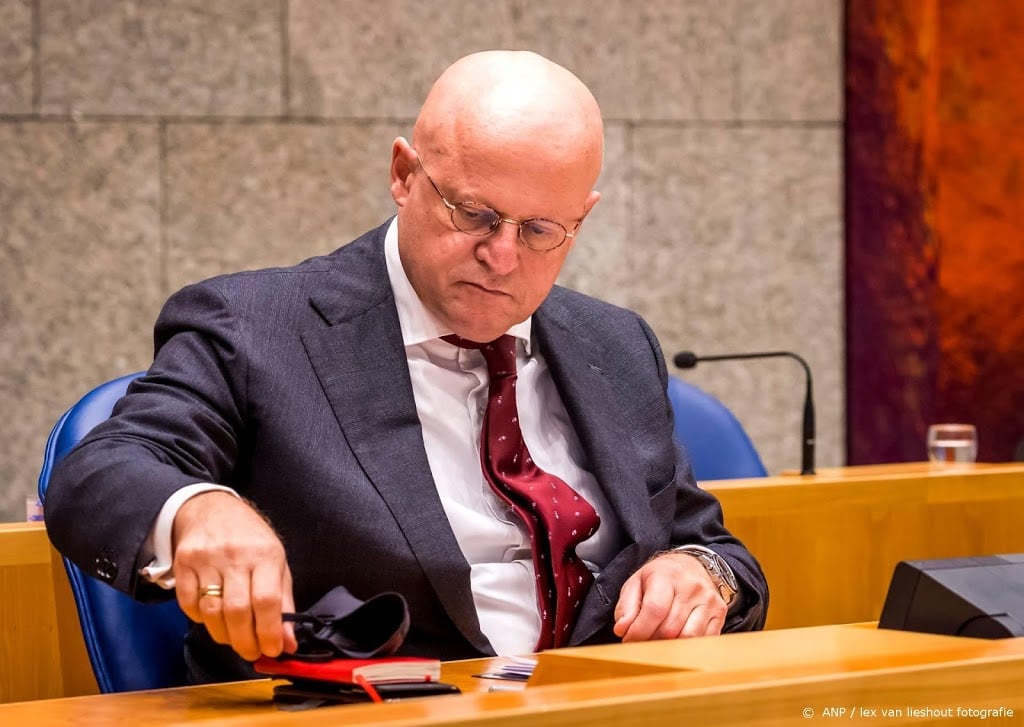 Grapperhaus: vrijdag weer overleg met kerken
