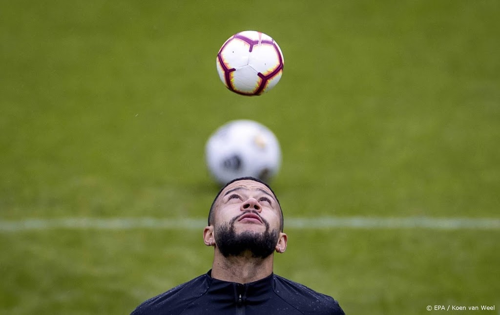 Depay mist duel met Bosnië wegens schorsing