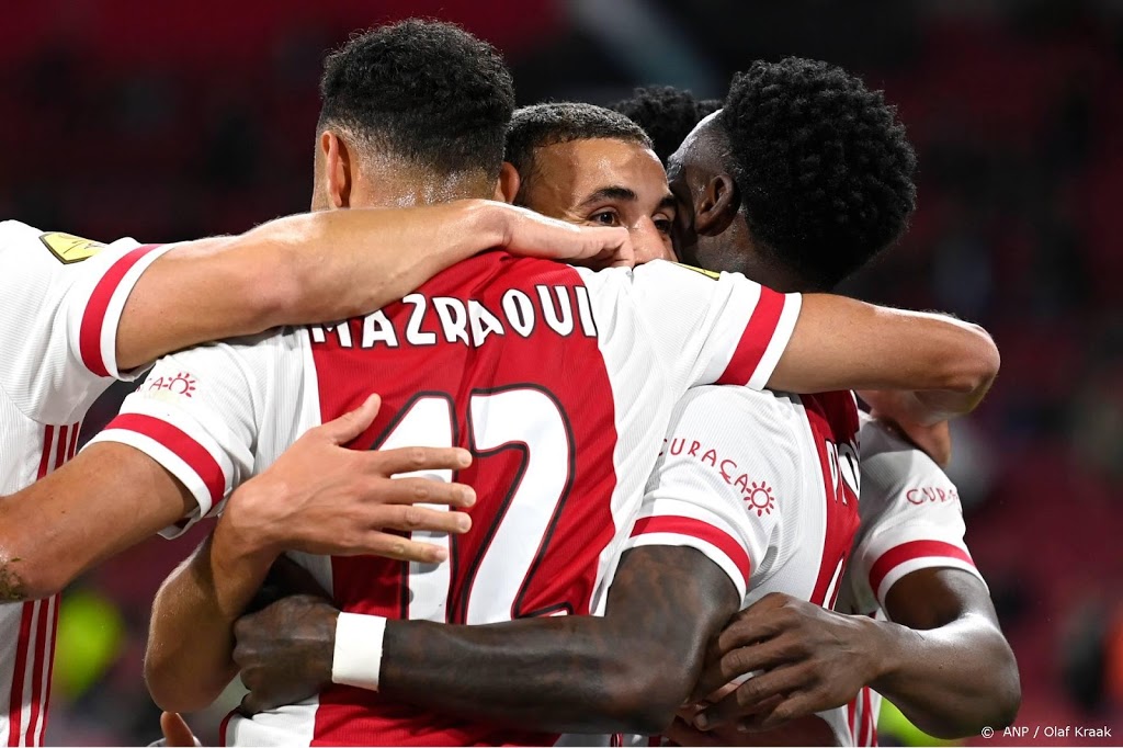 Ajax houdt vier Afrikaanse internationals in Amsterdam