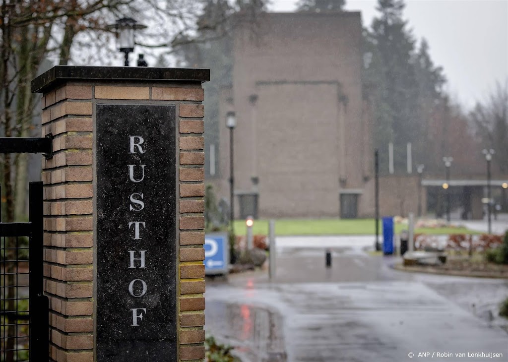 Vrouw vervolgd voor grafschennis na seance begraafplaats Rusthof