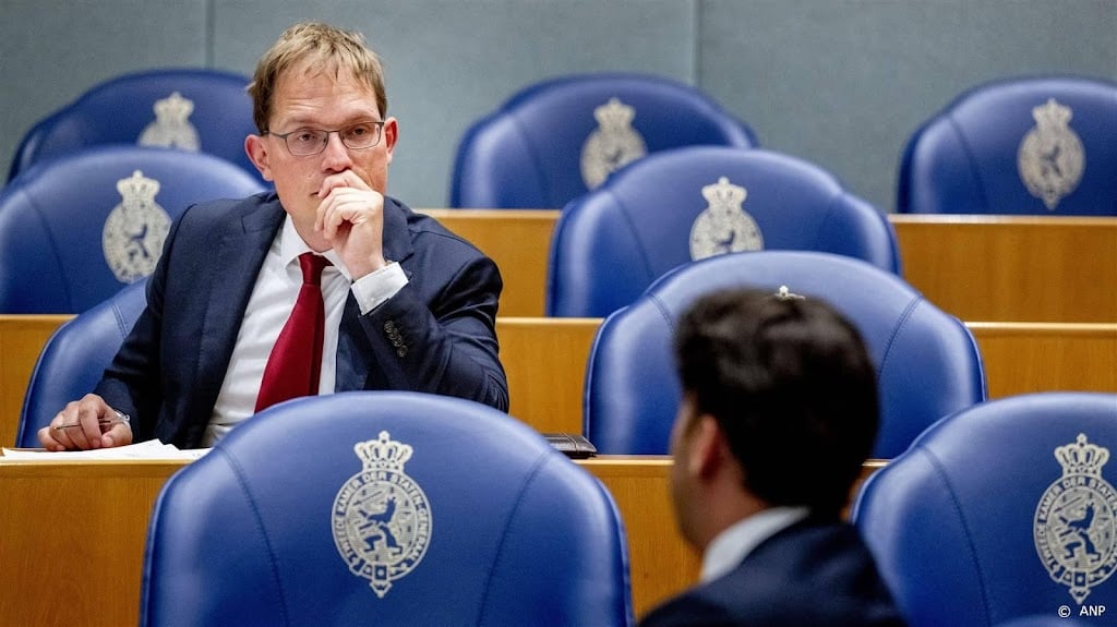 Studie: tienduizenden radicale tweets met 'tribunalen' en 'heks' 