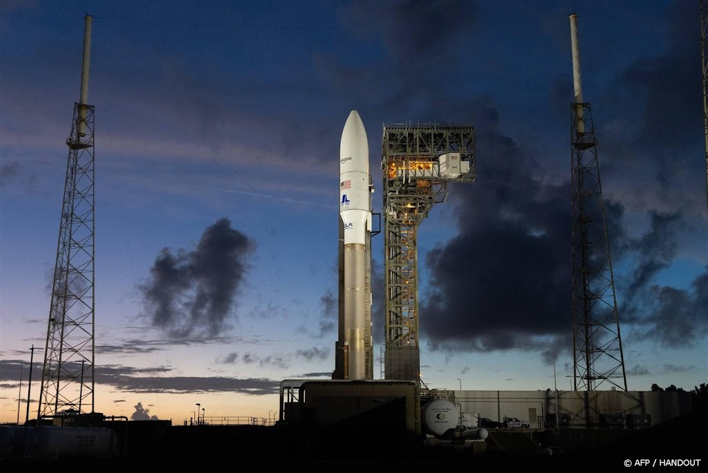 Amazon lanceert eerste satellieten voor Starlink-concurrent