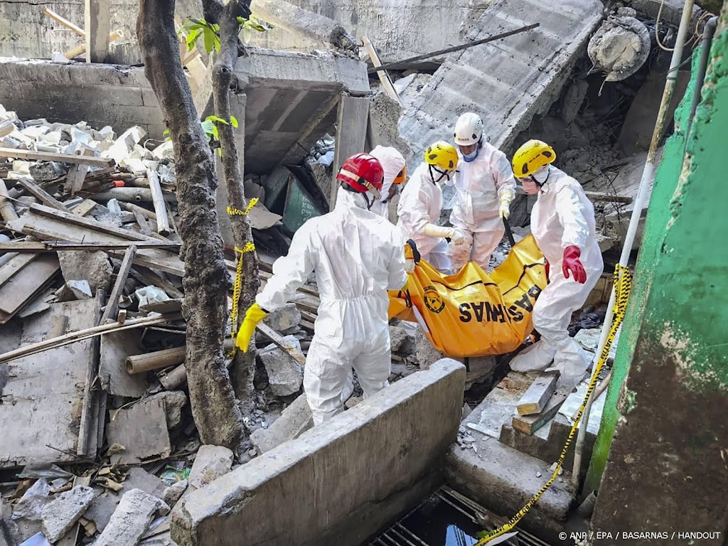 Al ruim 50 lichamen gevonden onder puin van school in Indonesië