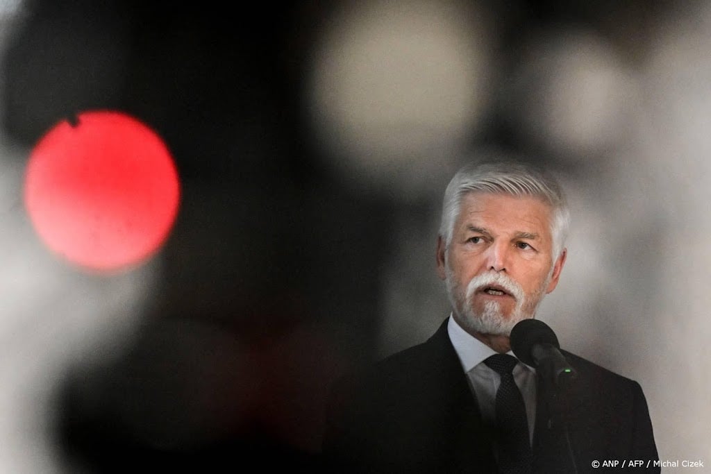 President Tsjechië tegen stoppen munitiehulp aan Oekraïne