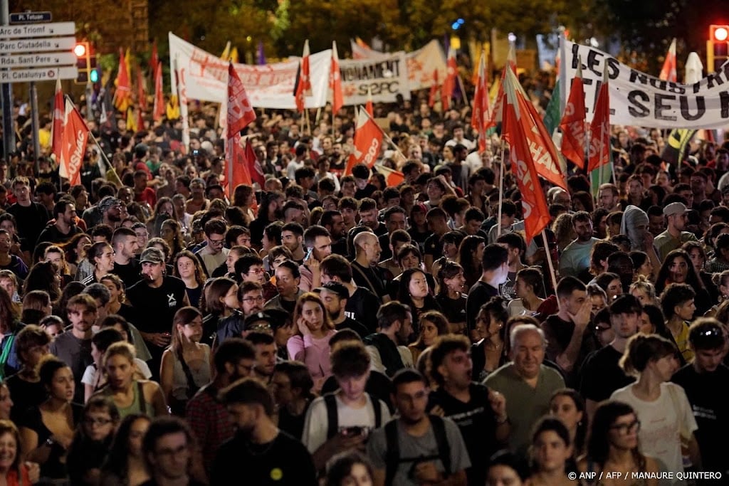 Tienduizenden protesteren in Barcelona tegen woningnood
