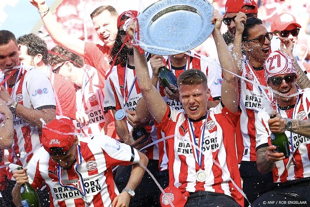 PSV boekt nettowinst van 7 miljoen euro over seizoen 2025-2026