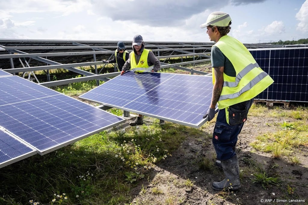 Onderzoek legt kwetsbaarheid wind- en zonneparken Nederland bloot