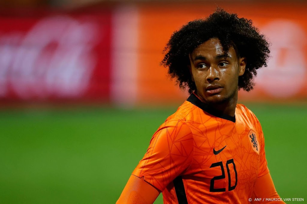 'Besmette' Zirkzee en Gakpo geselecteerd voor Jong Oranje